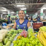 Feira da ADS com venda de produtos regionais em Manaus