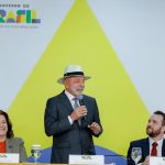 Lula sanciona lei que aumenta penas para furto de celular e golpes virtuais no Brasil