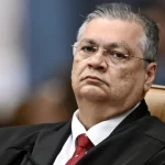 Dino abre investigação sobre emendas para filme de Bolsonaro