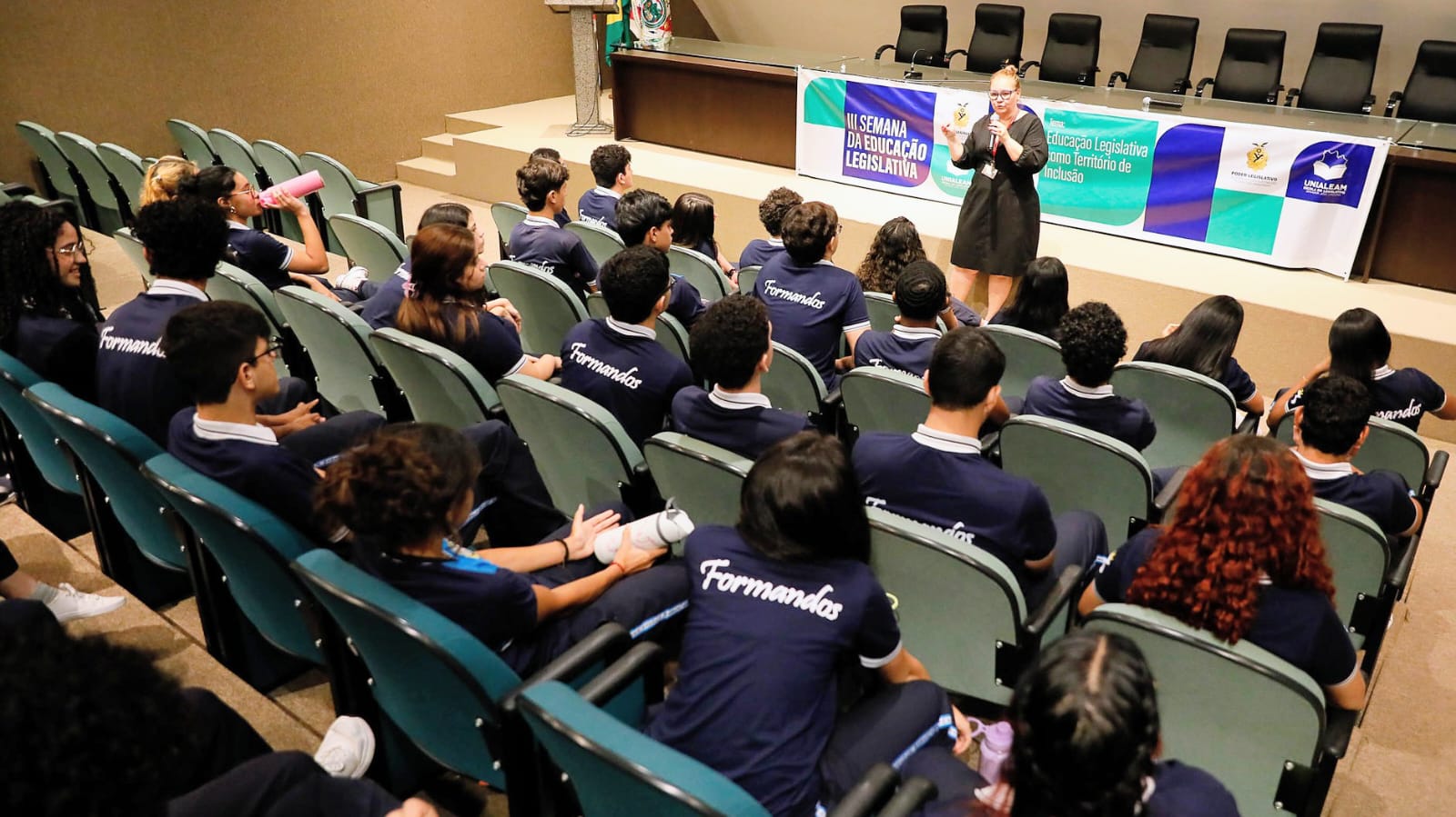 Aleam realiza 3ª Semana da Educação Legislativa em Manaus