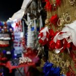 Festival de Parintins vira fonte de renda para 46% dos participantes
