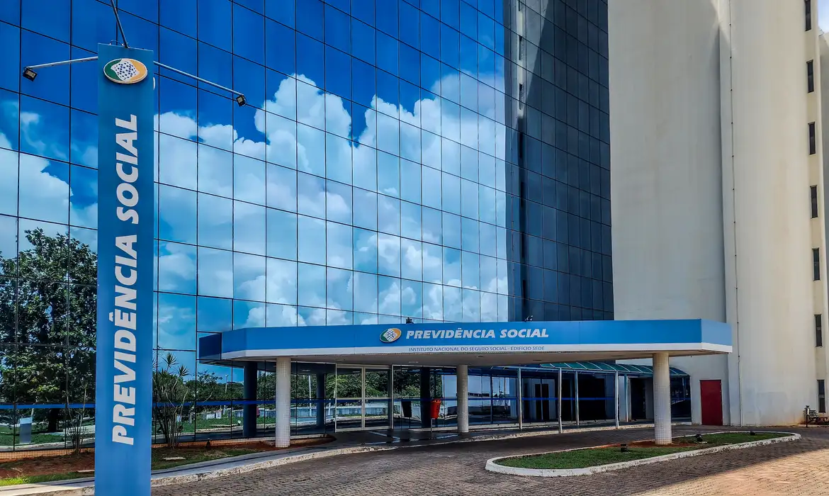 Vazamento no INSS expõe 2,8 milhões de CPFs de segurados
