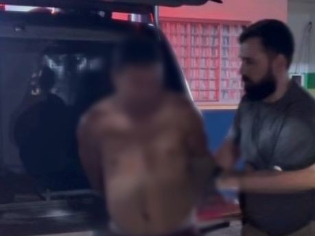 Polícia Civil durante ocorrência de maus-tratos a animais em Manacapuru