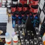 Perseguição policial termina com 5 pessoas presas com produtos furtados de loja no Amazonas