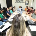 Prefeitura de Manaus debate melhorias para professores da Semed