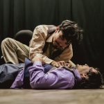 ‘Em Nome da Família’ leva drama familiar ao Teatro Gebes Medeiros
