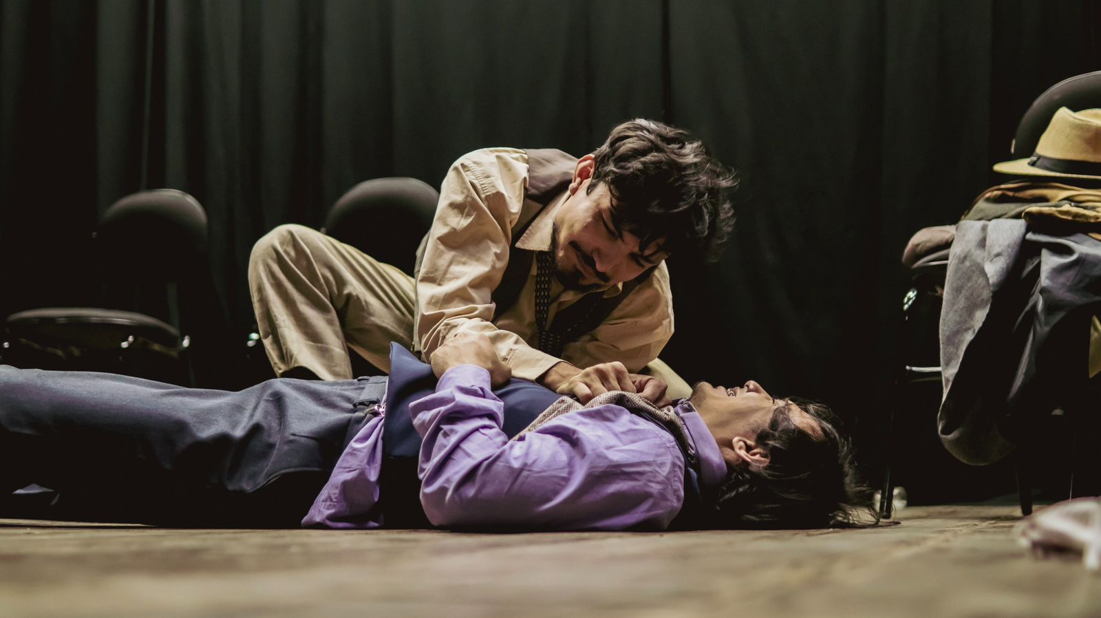 ‘Em Nome da Família’ leva drama familiar ao Teatro Gebes Medeiros