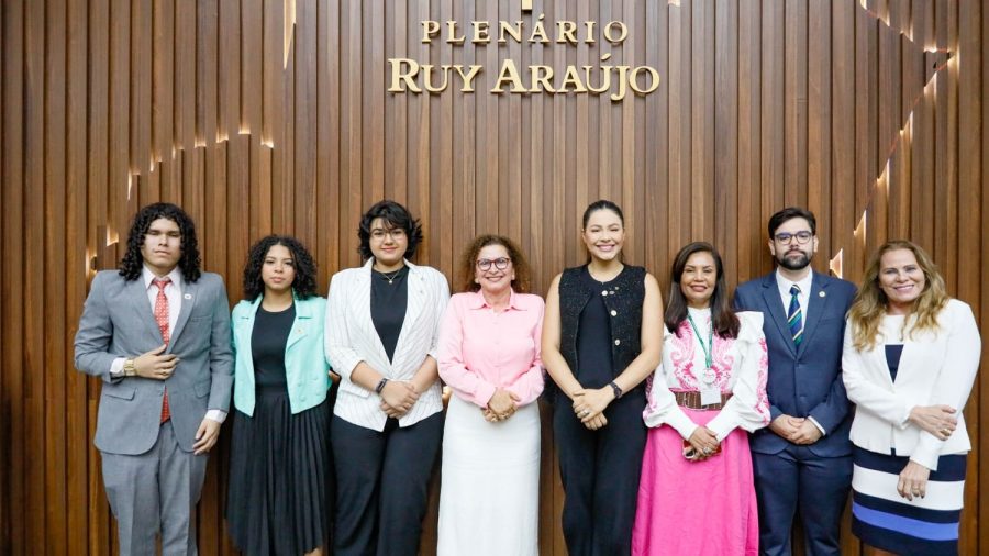 Brena Dianná destaca protagonismo feminino no Parlamento Jovem