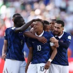 França vence Senegal por 3 a 1 com dois gols de Mbappé