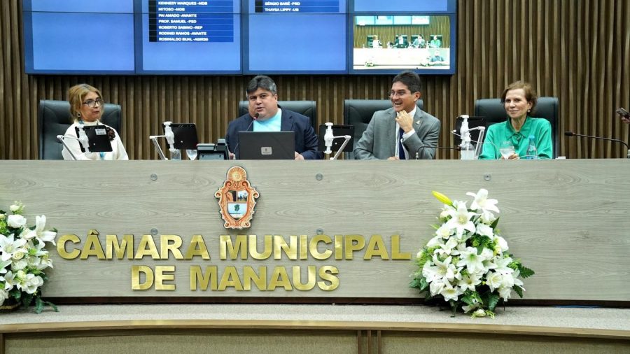 Câmara de Manaus antecipa 13º e injeta R$ 4,7 milhões na economia