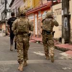 Funcionário usava crachá para mapear casas e ajudar quadrilha a assaltar condomínios em Manaus