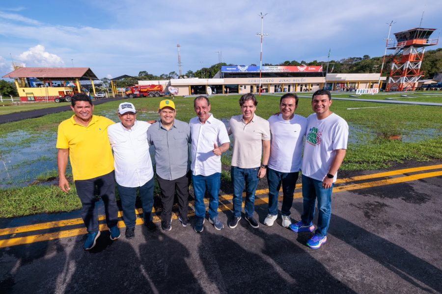Eduardo Braga participa do Festival e entrega ações em Parintins
