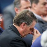 Médicos relatam piora dos soluços de Bolsonaro e pedem mais exames