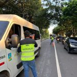 Micro-ônibus com roda sem parafuso é apreendido na Zona Leste de Manaus