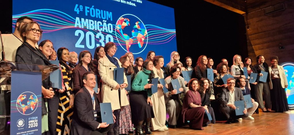 Representantes da Hapvida recebem reconhecimento do Pacto Global da ONU por avanço na liderança feminina.