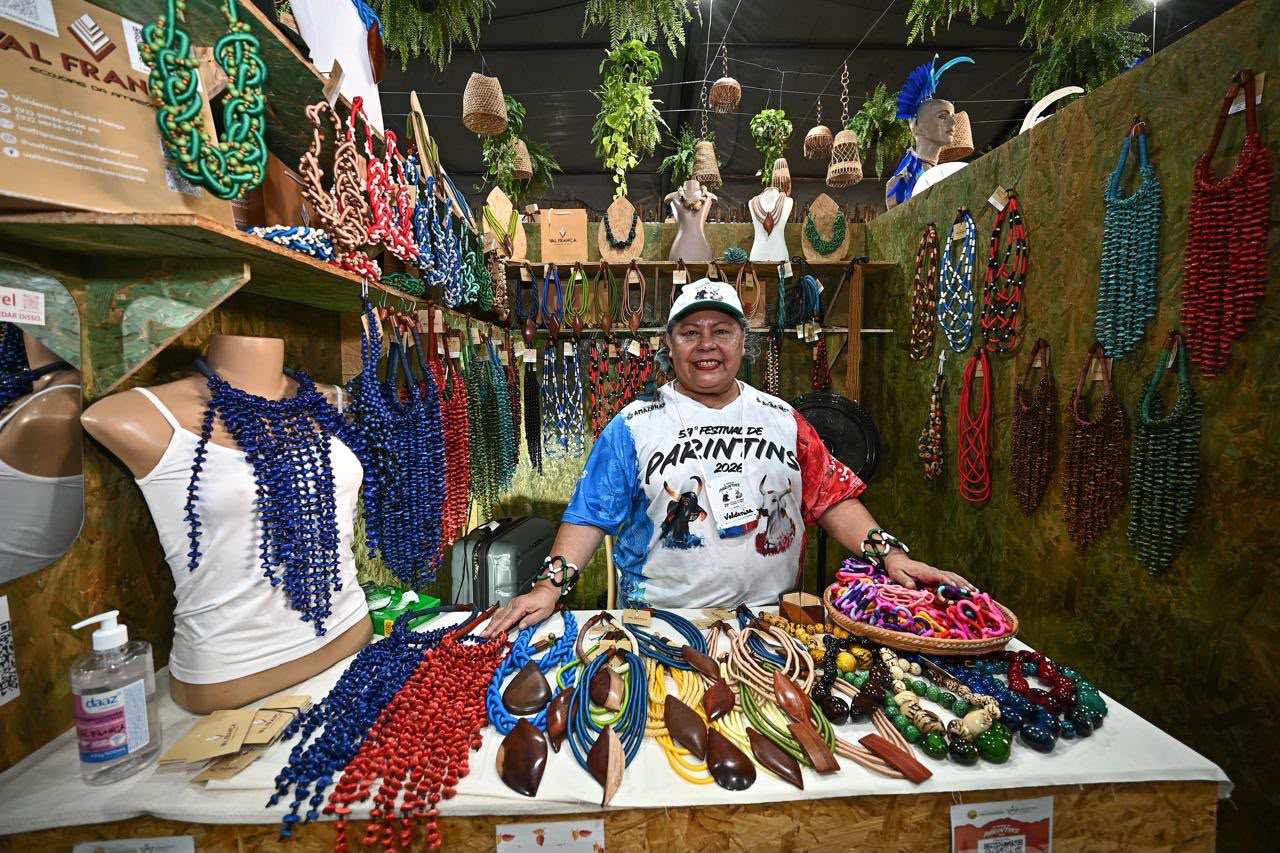 Festival de Parintins impulsiona moda, artesanato e pequenos negócios com apoio do Sebrae