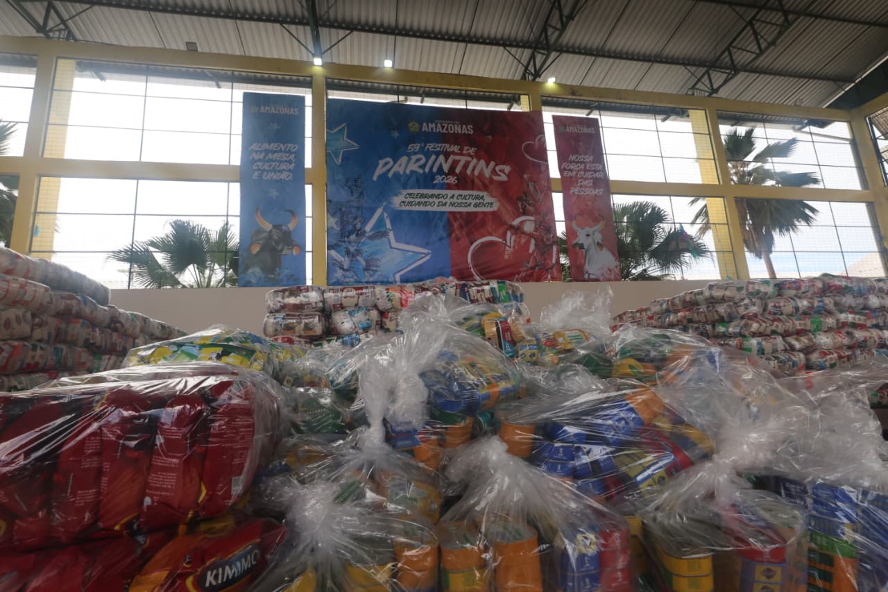 Festa dos Visitantes arrecada 28 toneladas de alimentos em Parintins