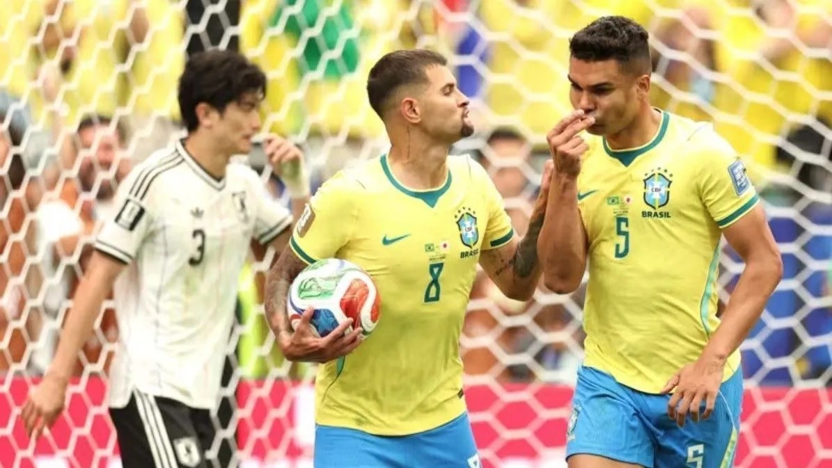 Brasil vence Japão de virada e avança às oitavas da Copa do Mundo