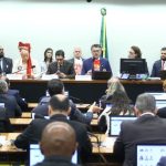 Justiça manda governo suspender anúncios pagos sobre o 6×1