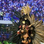VÍDEO: Marciele Albuquerque encanta como onça na arena de Parintins