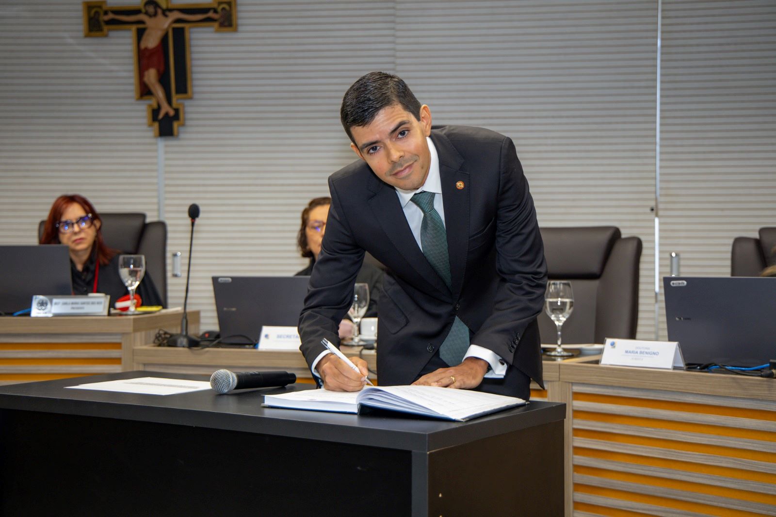 Juiz Federal Érico Pinheiro toma posse no Pleno do TRE-AM