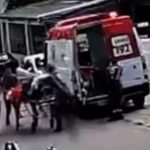 VÍDEO: Idoso cai de maca durante atendimento do Samu em Manaus
