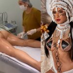 VÍDEO: Isabelle Nogueira exibe boa forma em clínica estética a duas semanas de Parintins 2026