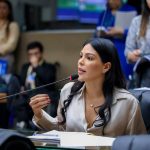 Mayra Dias propõe unificar recesso escolar no Amazonas