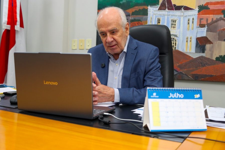 Serafim Corrêa destaca projetos e possível redução dos combustíveis