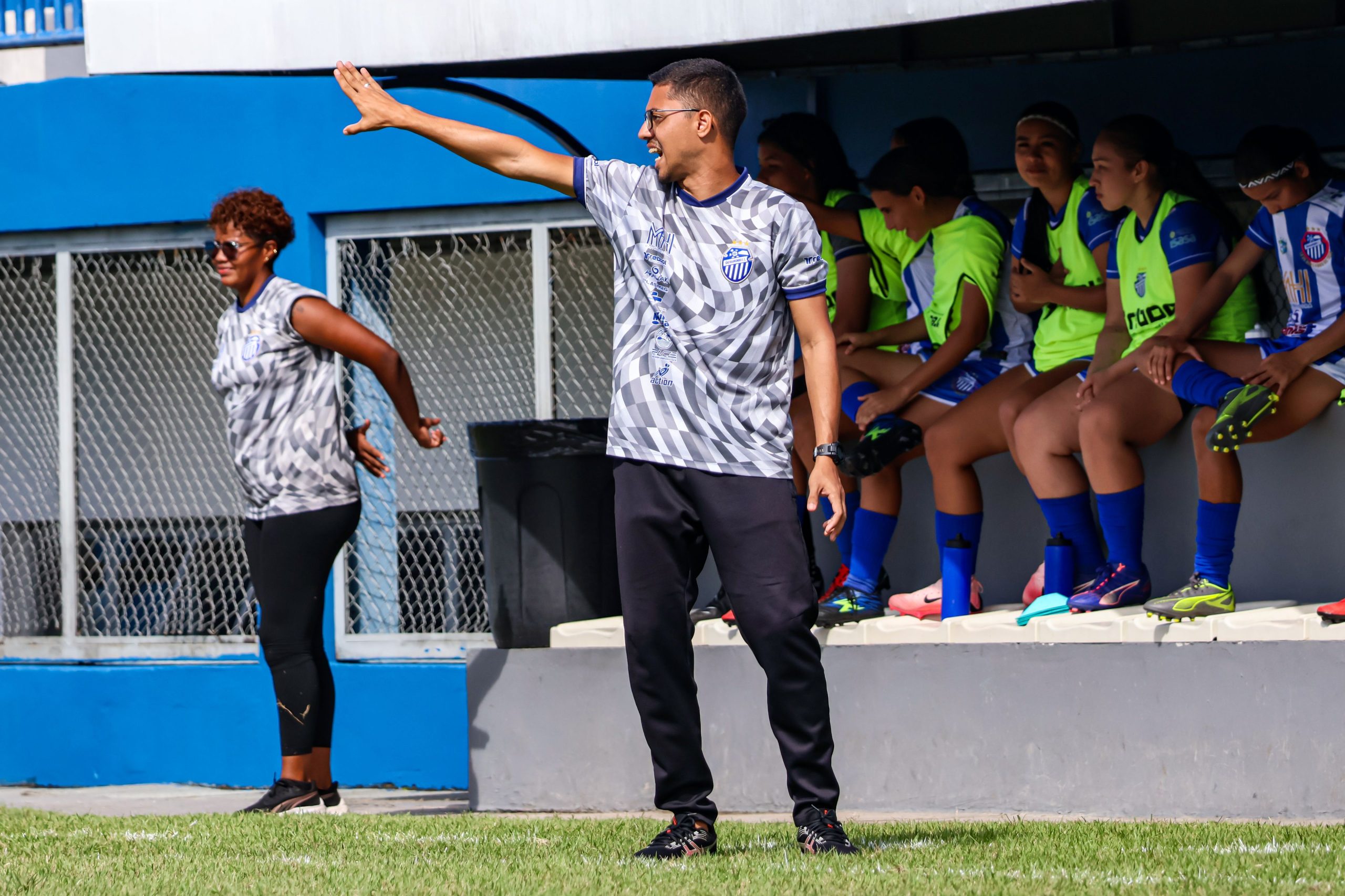 Embalado pela maior goleada do Estadual, técnico do São Raimundo projeta duelo contra Sport-PE