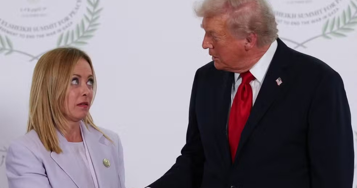 Trump diz que Meloni implorou por foto; premiê reage e o chama de mentiroso