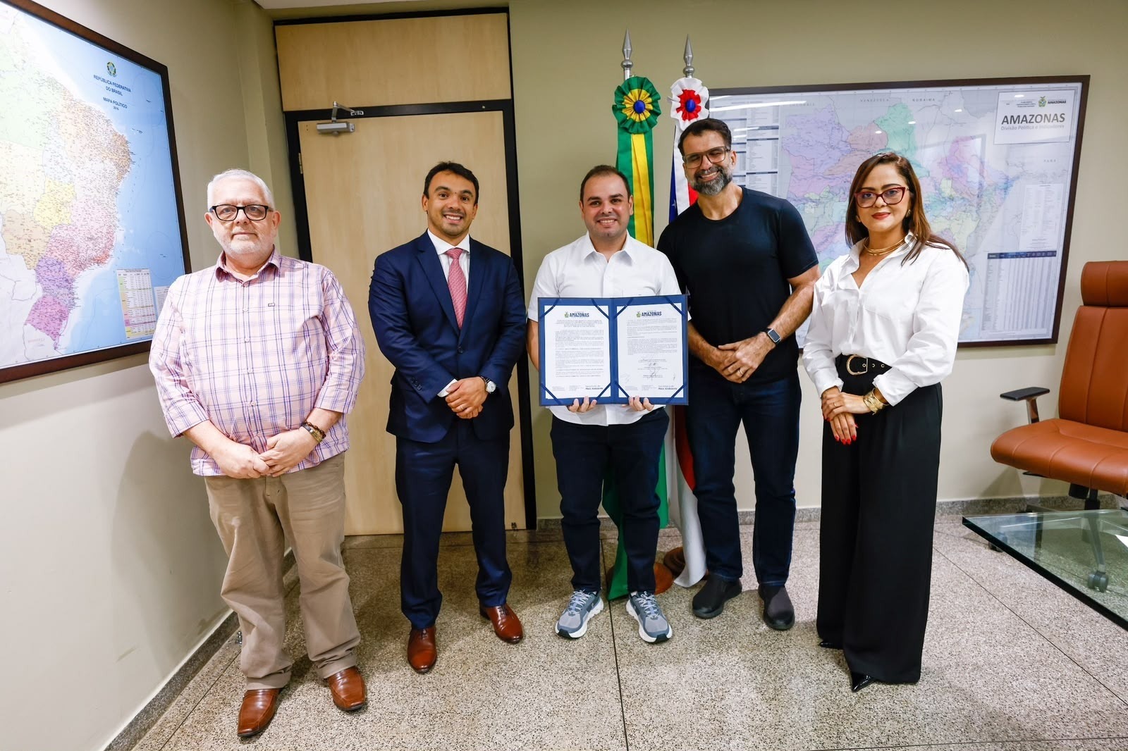 Roberto Cidade homologa resultado do 1º concurso da Sema Amazonas