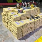Traficantes escondiam 603 kg de skunk em compartimento oculto de barco no Amazonas