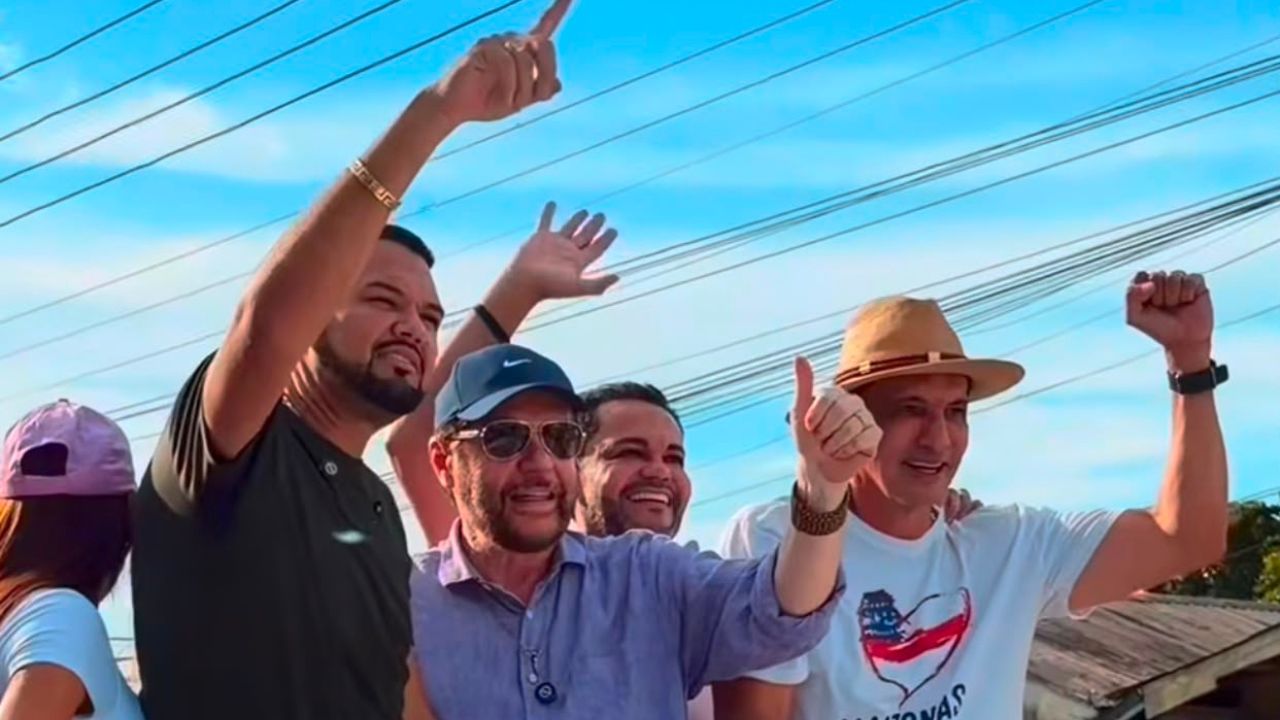 Plínio Valério acompanha aplicação de emendas durante visita a Beruri