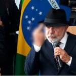 Lula faz gesto obsceno ao rebater frase de que “pobre não gosta de coisa boa”