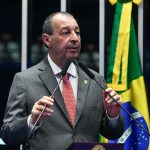 Omar defende construção de três novas maternidades para ampliar atendimento às mulheres no Amazonas