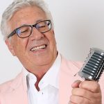 Morre Peppino di Capri, ícone da música italiana, aos 86 anos