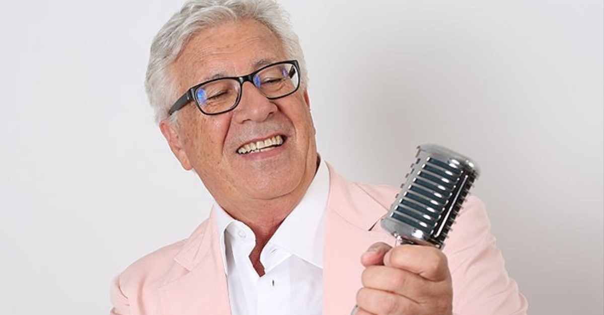 Morre Peppino di Capri, ícone da música italiana, aos 86 anos