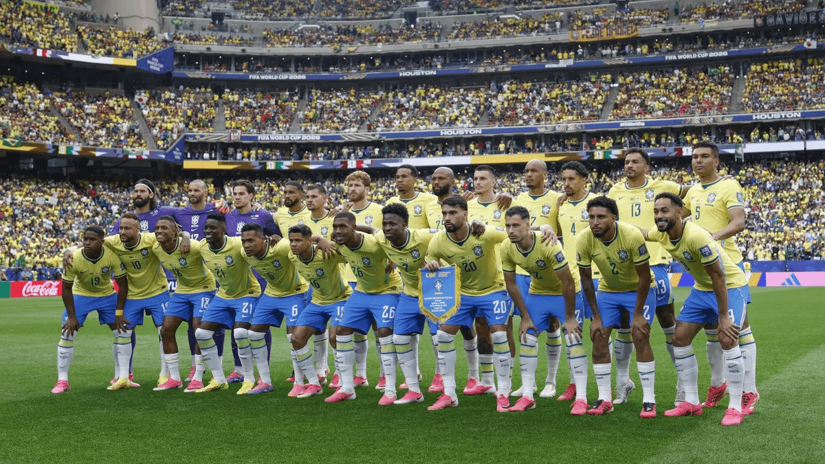 Lula chama atitude da Seleção de “vergonha” após queda na Copa