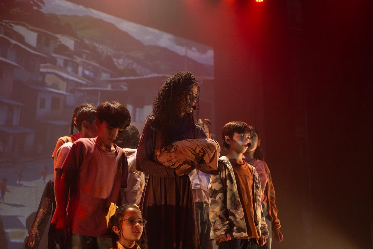 Espetáculo ‘Da Periferia pro Mundo’ ocupa o Teatro Amazonas