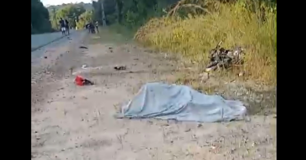 Batida entre carro e moto deixa um morto e um ferido grave na AM-010