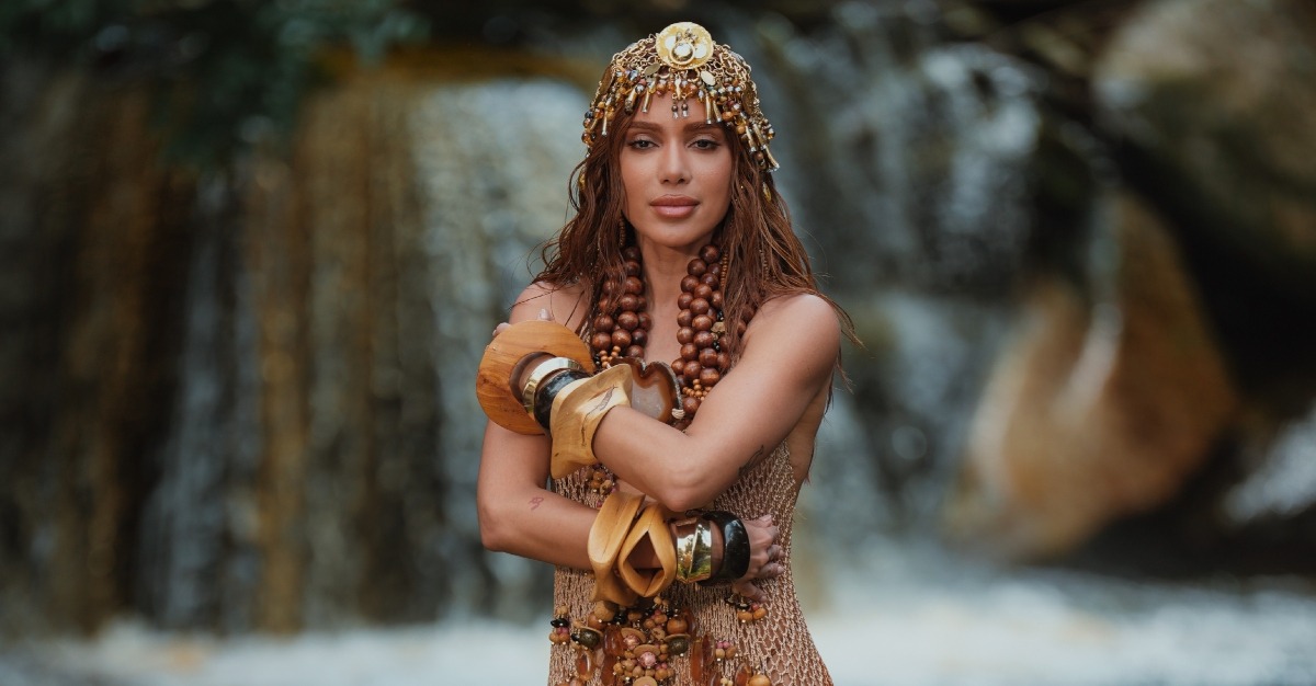 Anitta e Natura Ekos lançam linha que conecta beleza e biodiversidade amazônica