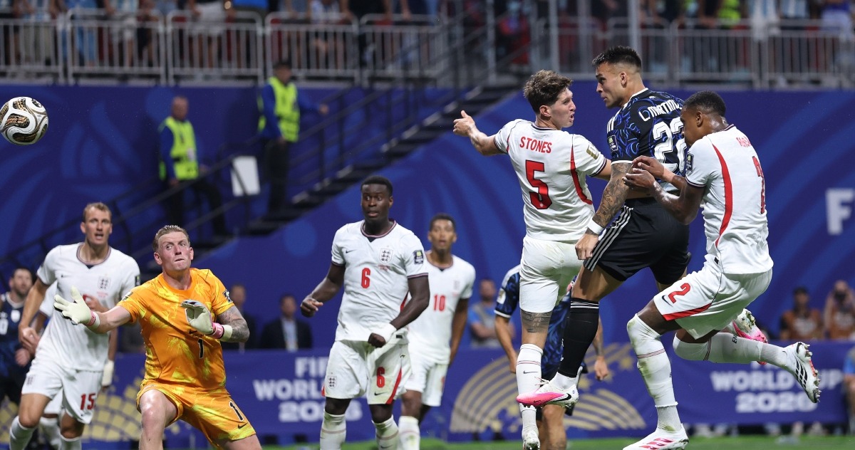 Argentina vira contra Inglaterra e garante final da Copa do Mundo contra Espanha