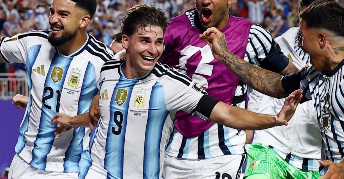 Argentina vence Suíça por 3 a 1 na prorrogação e enfrenta Inglaterra na semifinal da Copa
