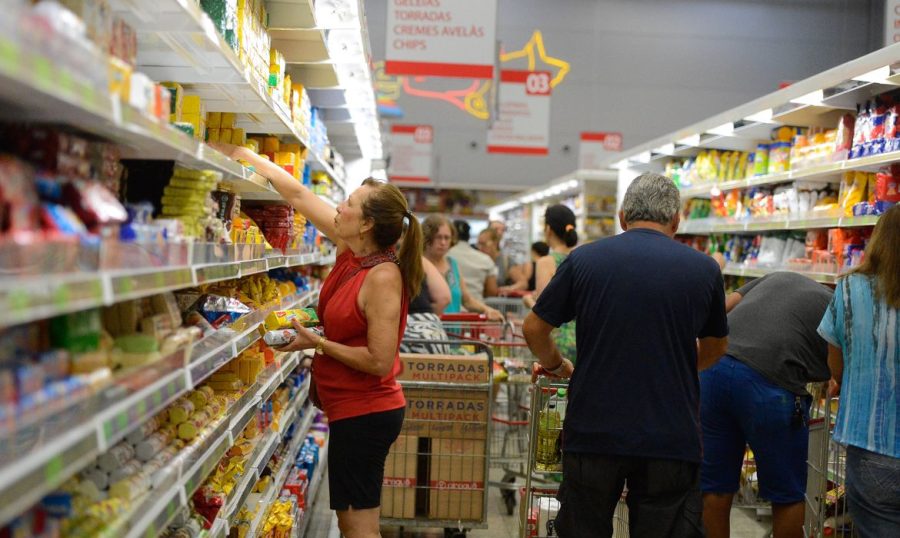 Cesta básica sobe em 17 capitais brasileiras em junho