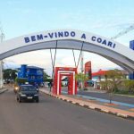 Bebê é encontrado engatinhando sozinho em rua de Coari