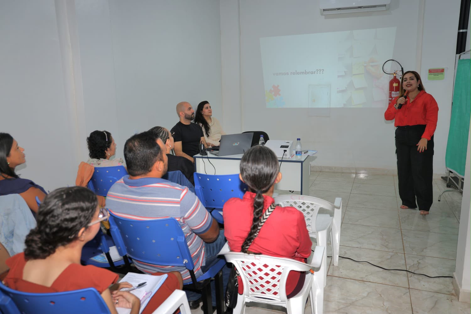 Autazes realiza curso pioneiro para atendimento de crianças com autismo