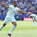 França vence Marrocos e garante vaga na semifinal da Copa do Mundo