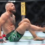 Em apenas 69 segundos, McGregor sofre lesão no retorno ao UFC e perde para Holloway
