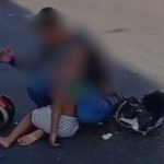 Pai se desespera após morte do filho durante acidente em Manaus